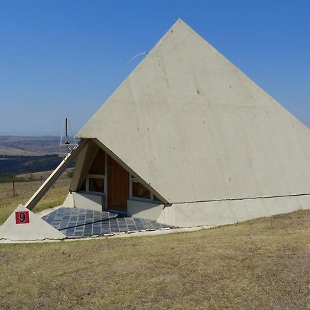 Pyramids Motel Van Reenen Buitenkant foto