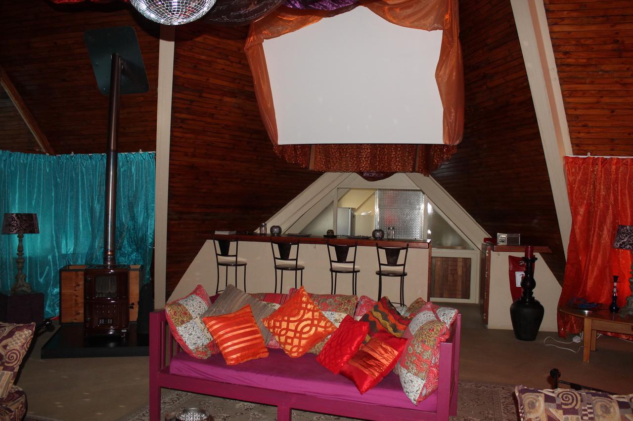 Pyramids Motel Van Reenen Buitenkant foto