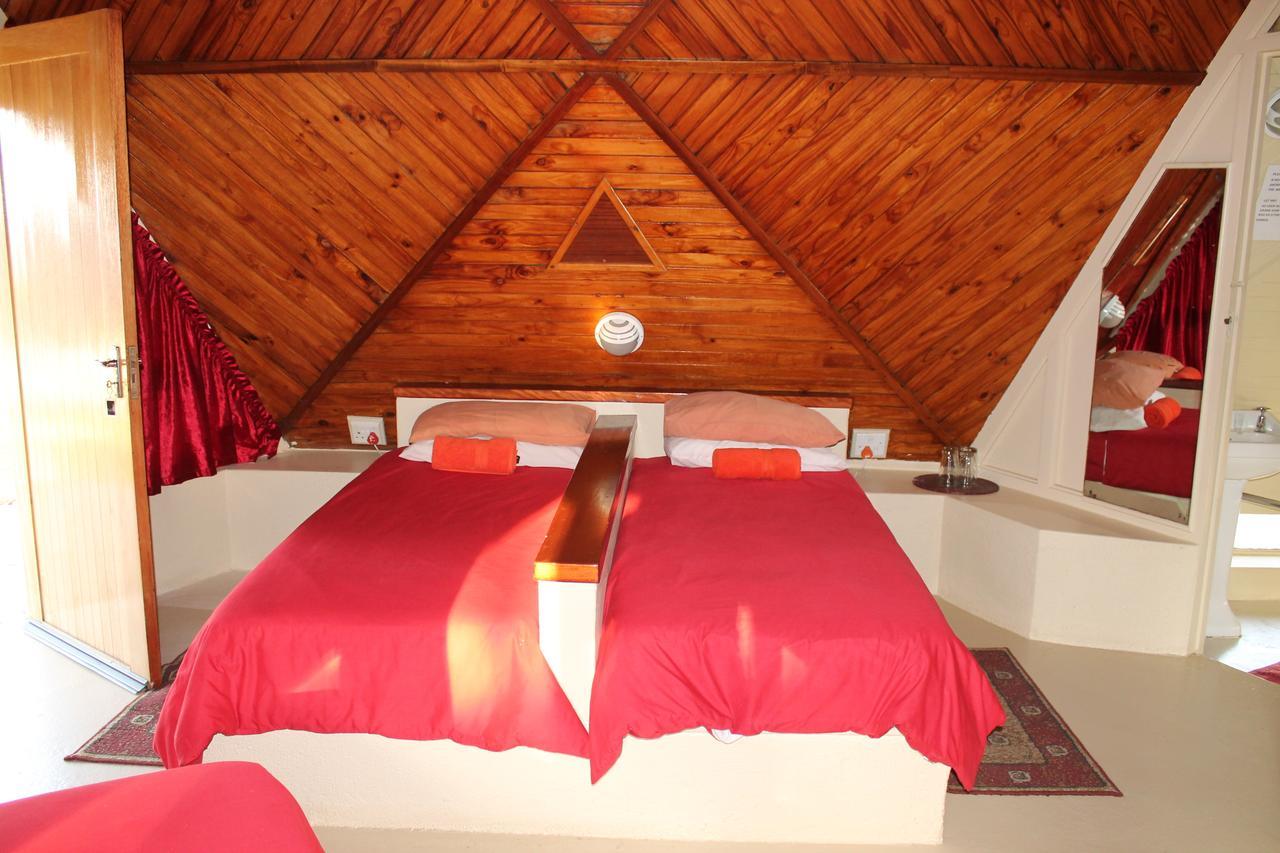 Pyramids Motel Van Reenen Buitenkant foto