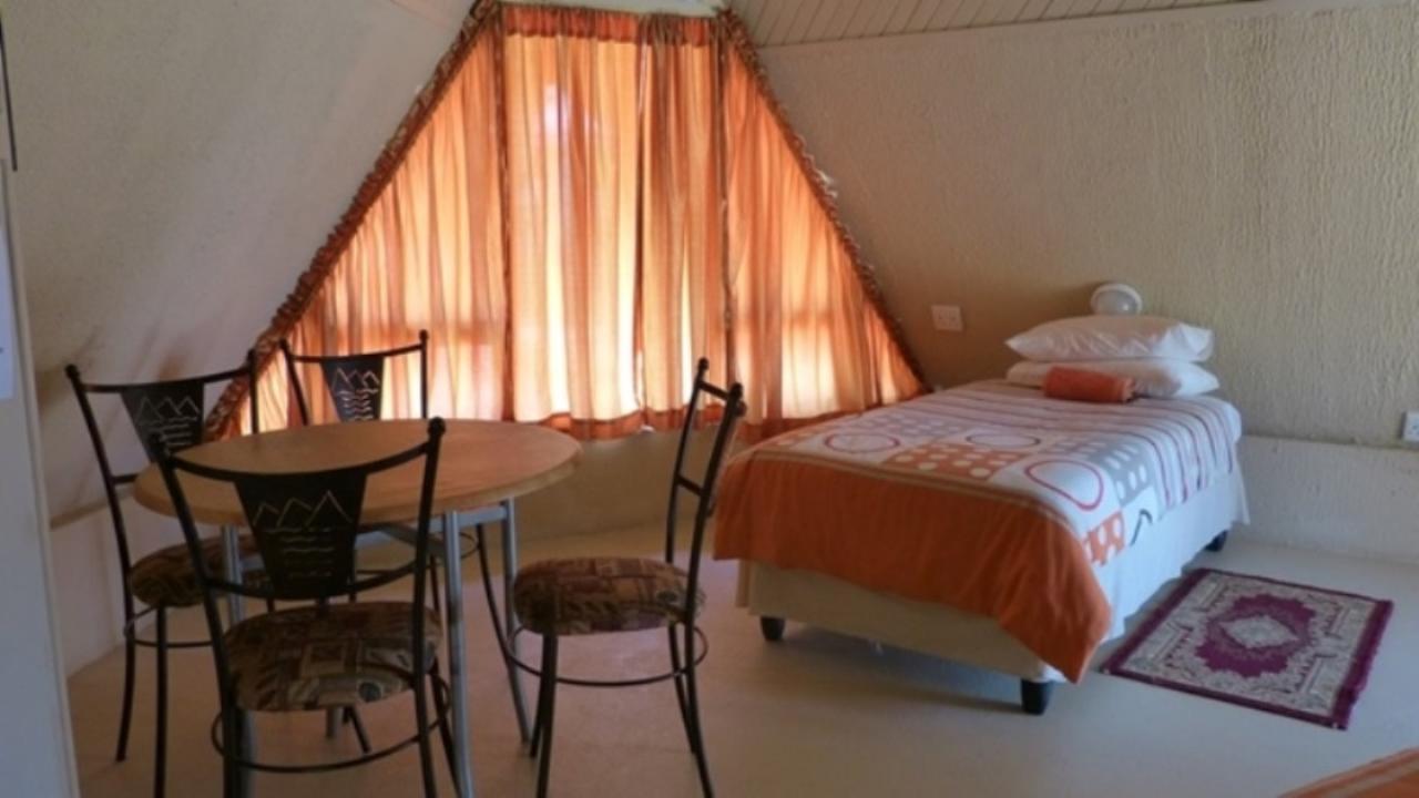 Pyramids Motel Van Reenen Buitenkant foto