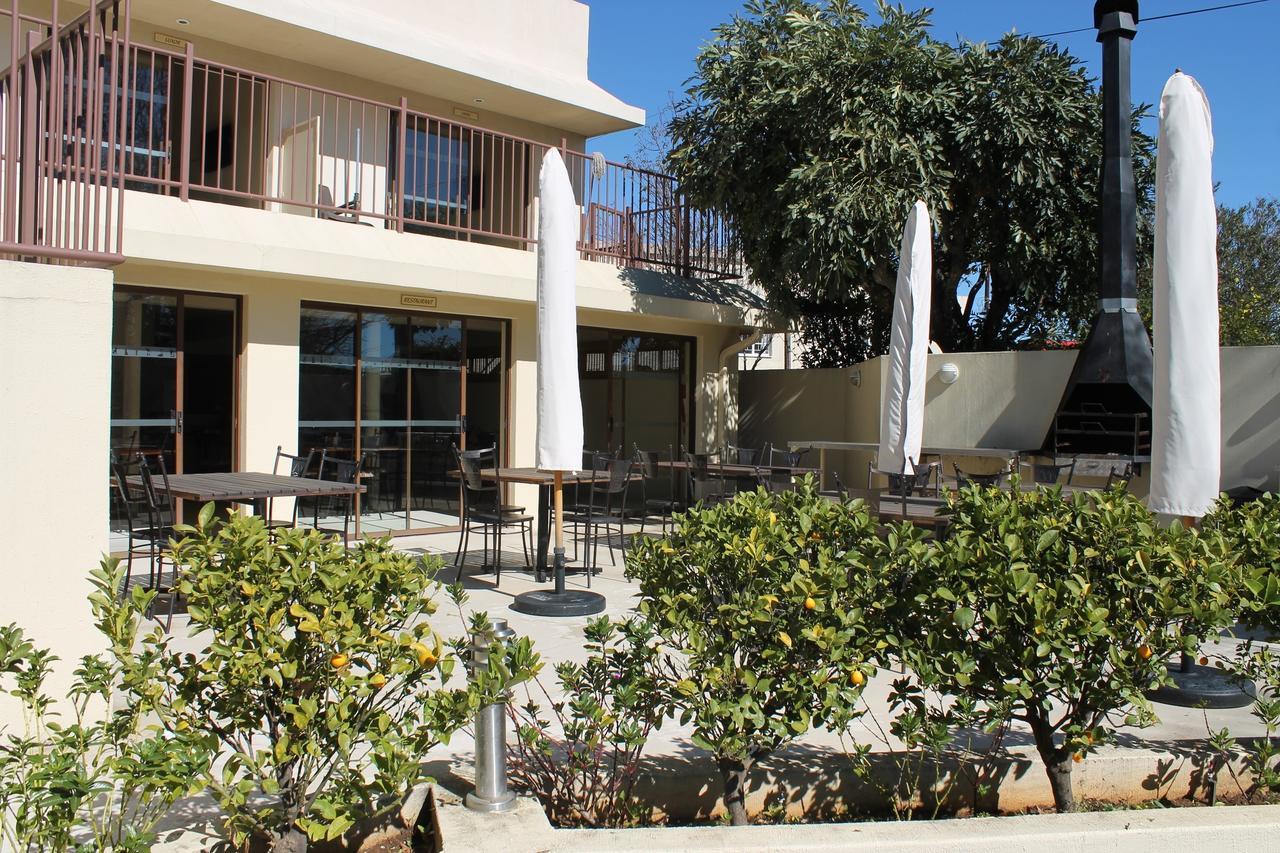 Pyramids Motel Van Reenen Buitenkant foto