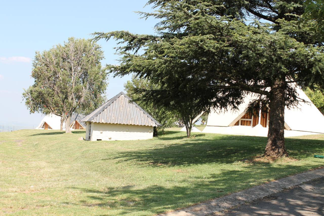 Pyramids Motel Van Reenen Buitenkant foto